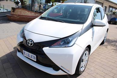 Toyota Aygo 1.0 VVT-i 69 CV 5 porte x-play