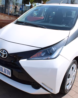 Toyota Aygo 1.0 VVT-i 69 CV 5 porte x-play