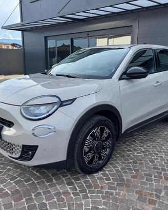FIAT 600 Hybrid 145 CV DCT MHEV Icon