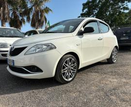 Lancia ypsilon eco chic