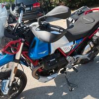 Moto Guzzi V85 TT EVOCATIVE