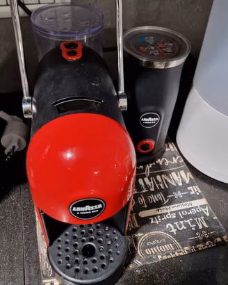 Lavazza a modo mio Jolie con montalatte