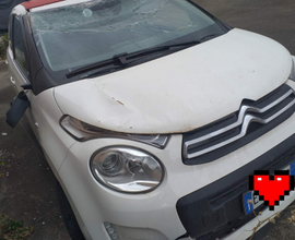 Citroën c1 cabrio sinistrata incidentata airbag ok