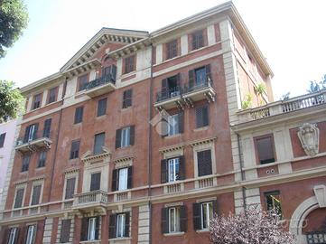2 LOCALI A ROMA