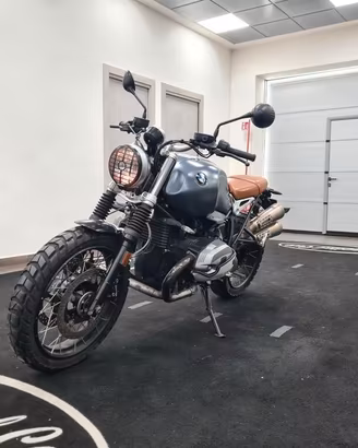 BMW R NINE T