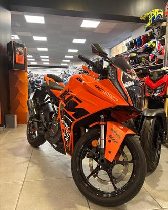 Ktm RC 390 - FINANZIABILE 100%