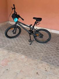 Bicicletta bmx 