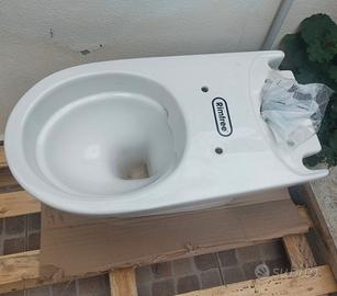 sanitario wc monoblocco con cassetta 