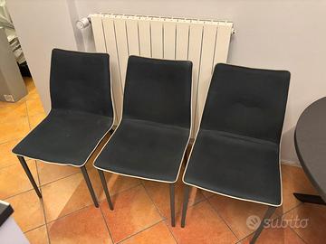 3 Sedie