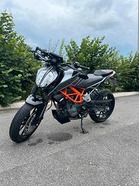 KTM Duke 125