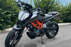 KTM Duke 125