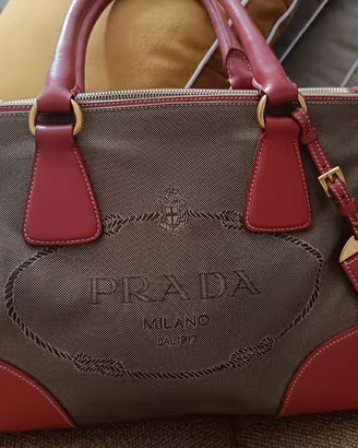 borsa Prada bordeaux