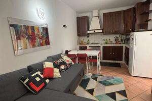 Live in a quiet green area - 5 minutes from iit