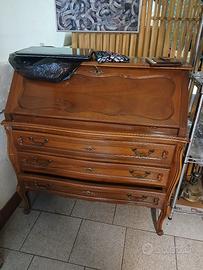 credenza con piano ribaltabile 