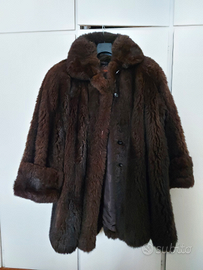 Yves Saint Laurent pelliccia