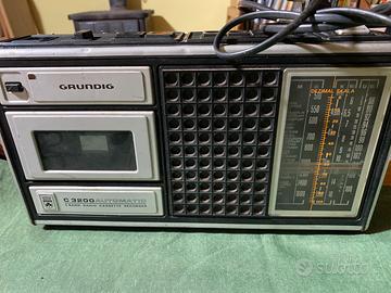 Telefoni fissi a disco e tastiera e accessori.