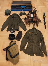 Lotto accessori e vestiti mimetici