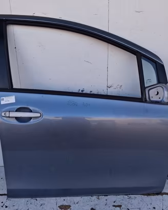 670010D170 PORTA ANTERIORE DX TOYOTA YARIS II REST