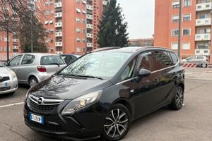 Opel zafira tourer metano 7 posti