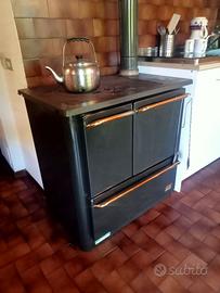 BELLA SPLENDID STUFA A LEGNA CON CUCINA ECONOMICA