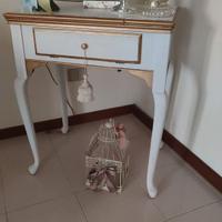 tavolino di radica ridipinto bianco e dorato