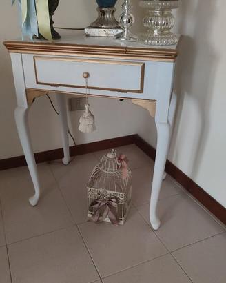 tavolino di radica ridipinto bianco e dorato