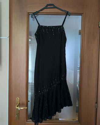 Abito elegante nero con paillettes