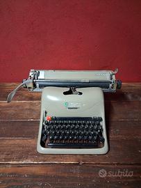 Macchina da scrivere Olivetti Lexikon 80