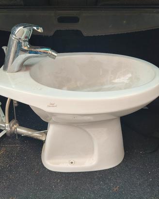 Bidet Ideal Standard con miscelatore 