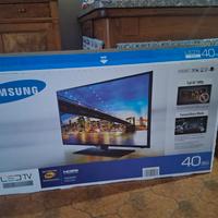 Tv a led Samsung 40 pollici con telecomando 