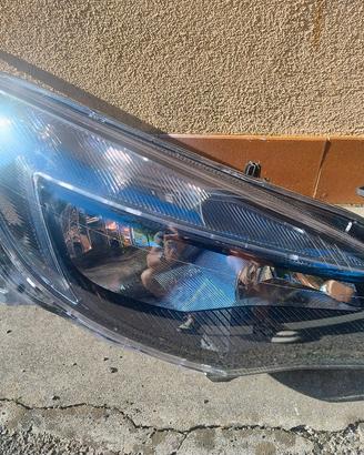 Faro anteriore destro Opel Astra J  2013