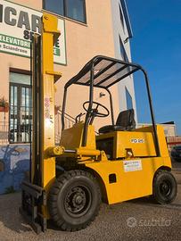 Carrello elevatore diesel KOMATSU FD25
