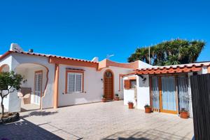 Villa + appartamento in lotto