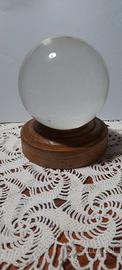 Sfera di vetro da meditazione con base