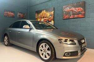 A4 BENZINA BERLINA INTERNI IN PELLE