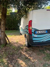 Fiat Doblo’ furgone isotermico con gruppo frigo
