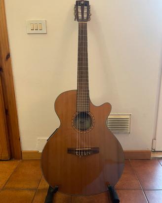 Chitarra classica amplificata (Cort CEC5 nat)