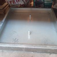 Chiusino sigillo zincato cm. 63,5x64x8