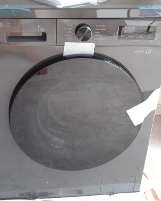 VENDUTA Lavatrice Nera  9 kg LG F4NX1009NMB