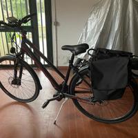 Bici elettrica uomo trekking motore centrale