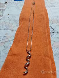 Collana con ciondolo a forma di spirale in argento