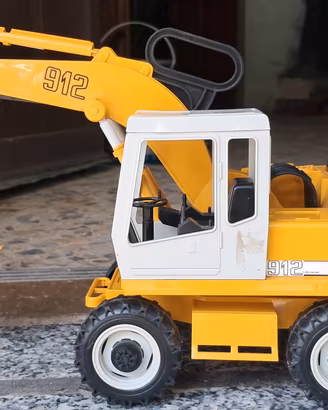 Escavatore Gommato Liebherr 912 Bruder