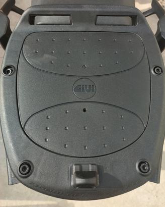 Bauletto Givi Riviera E46NT2 con piastra inclusaa