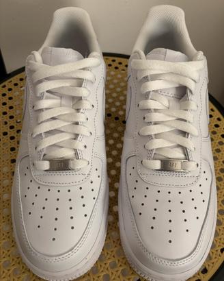 Nike Air Force 1 ‘07 bianche