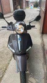 Scooter liberty 150 con abs  Piaggio
