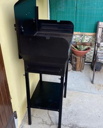 Barbecue in ferro Cruccolini a legna e carbonella