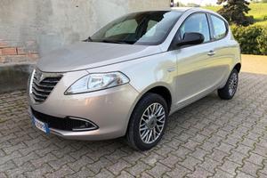 Lancia Ypsilon 0.9 TwinAir Metano Ecochic Silver