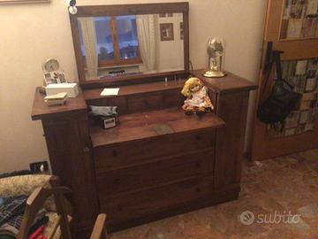 Mobile vintage con specchio