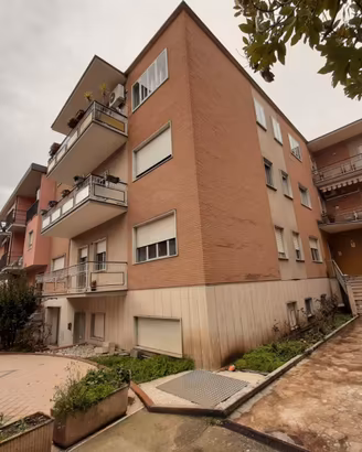 Vendesi appartamento in Via Libero Testa 63