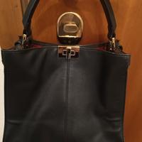 fendi peekaboo in pelle con tracolla 